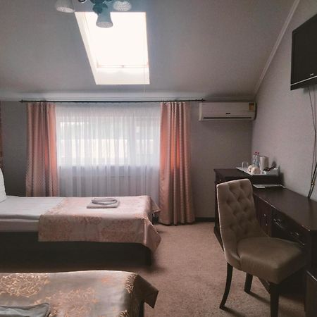 Sapsan Hotel Ternopil Luaran gambar