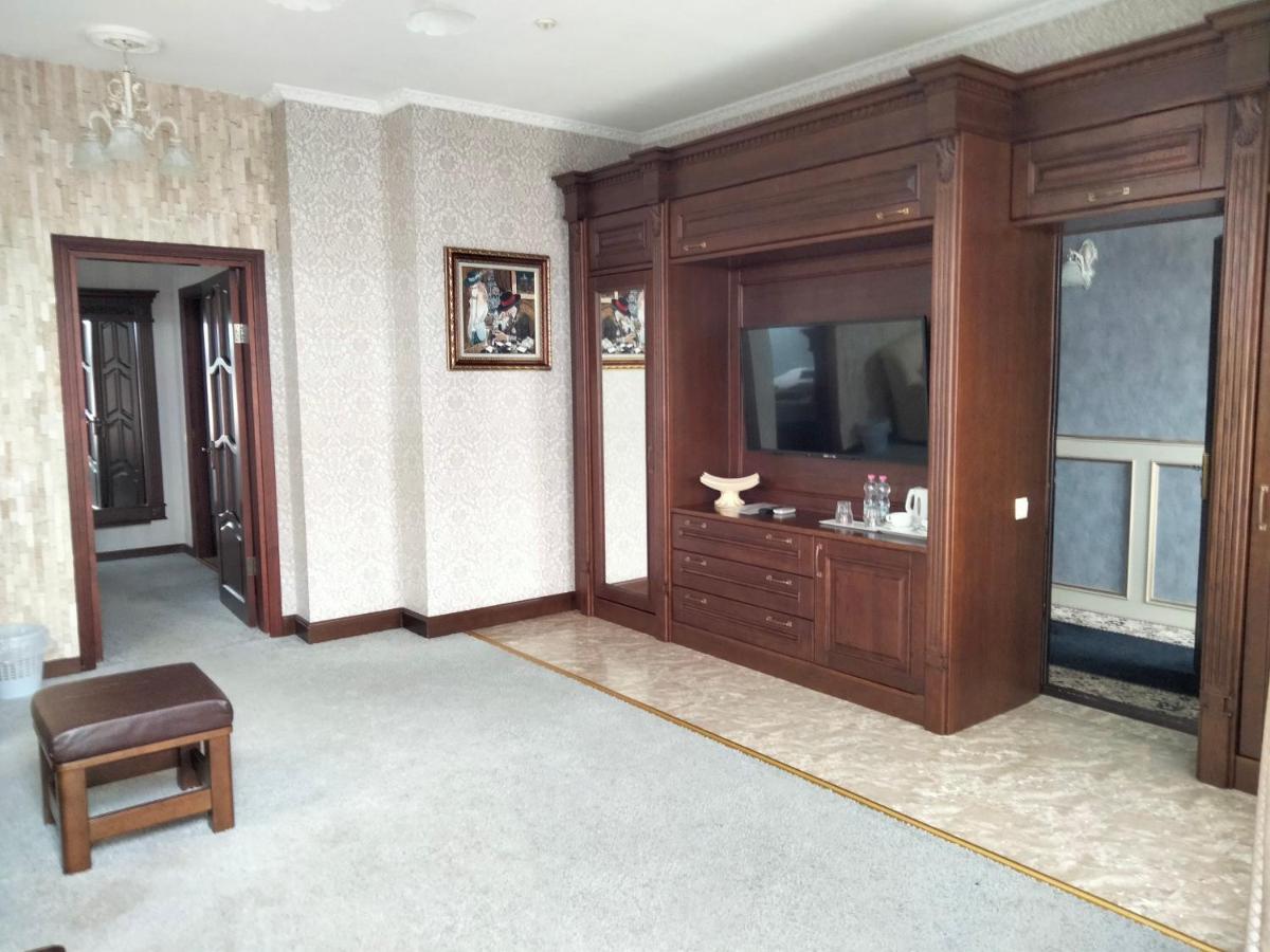 Sapsan Hotel Ternopil Luaran gambar