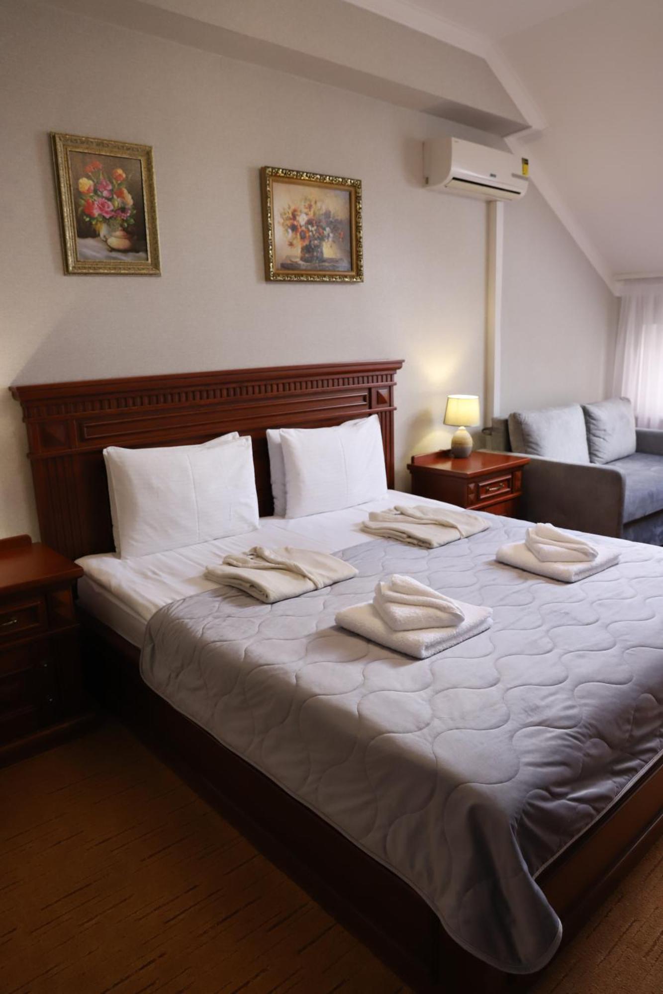 Sapsan Hotel Ternopil Luaran gambar