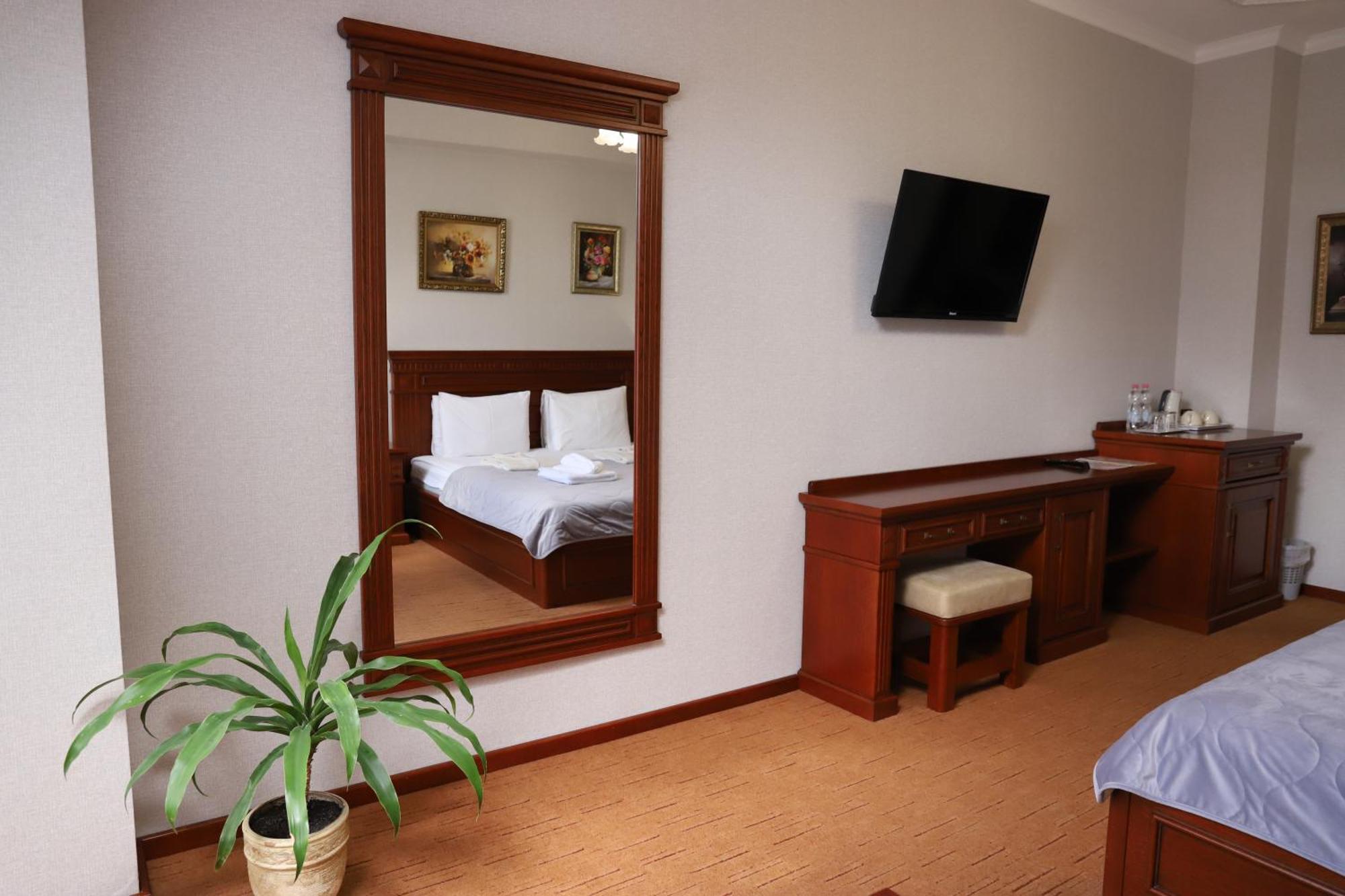 Sapsan Hotel Ternopil Luaran gambar
