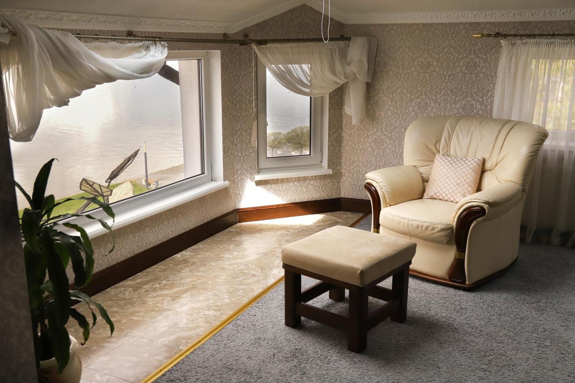 Sapsan Hotel Ternopil Luaran gambar