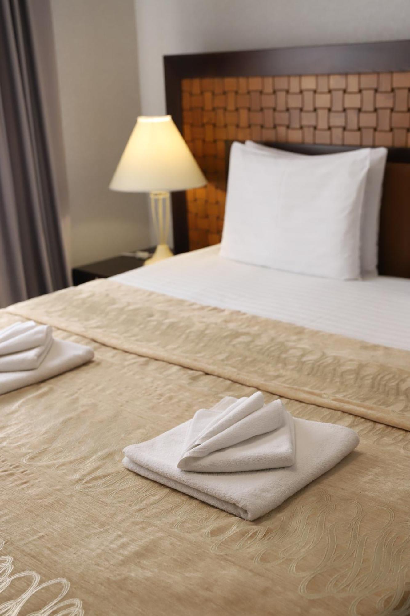 Sapsan Hotel Ternopil Luaran gambar